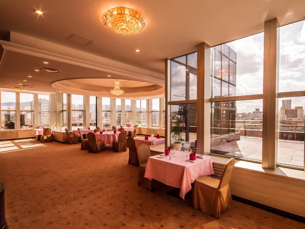 Chinggis Khaan Hotel Ulan Batur Dış mekan fotoğraf