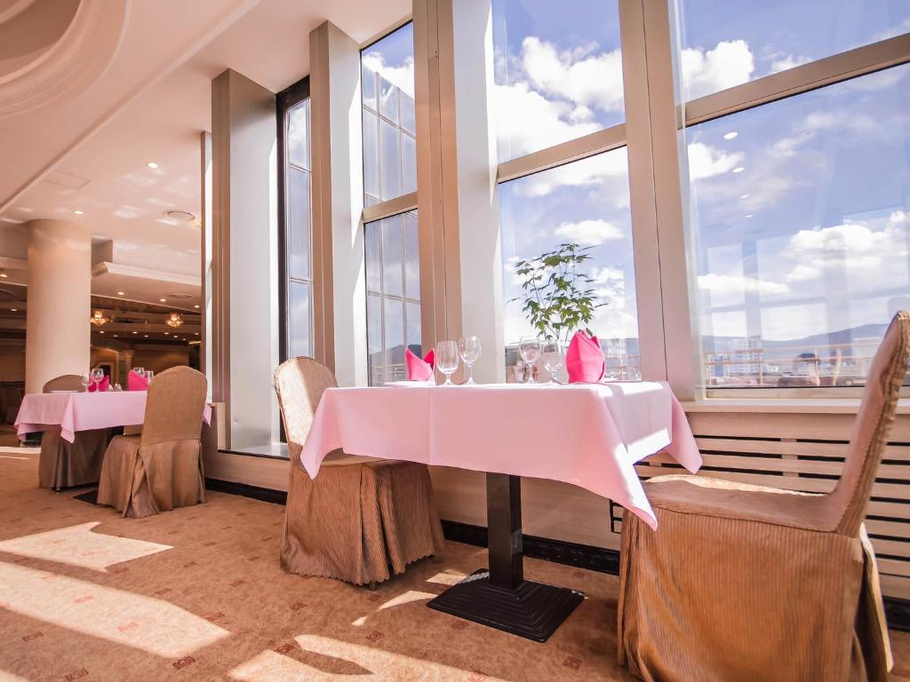 Chinggis Khaan Hotel Ulan Batur Dış mekan fotoğraf