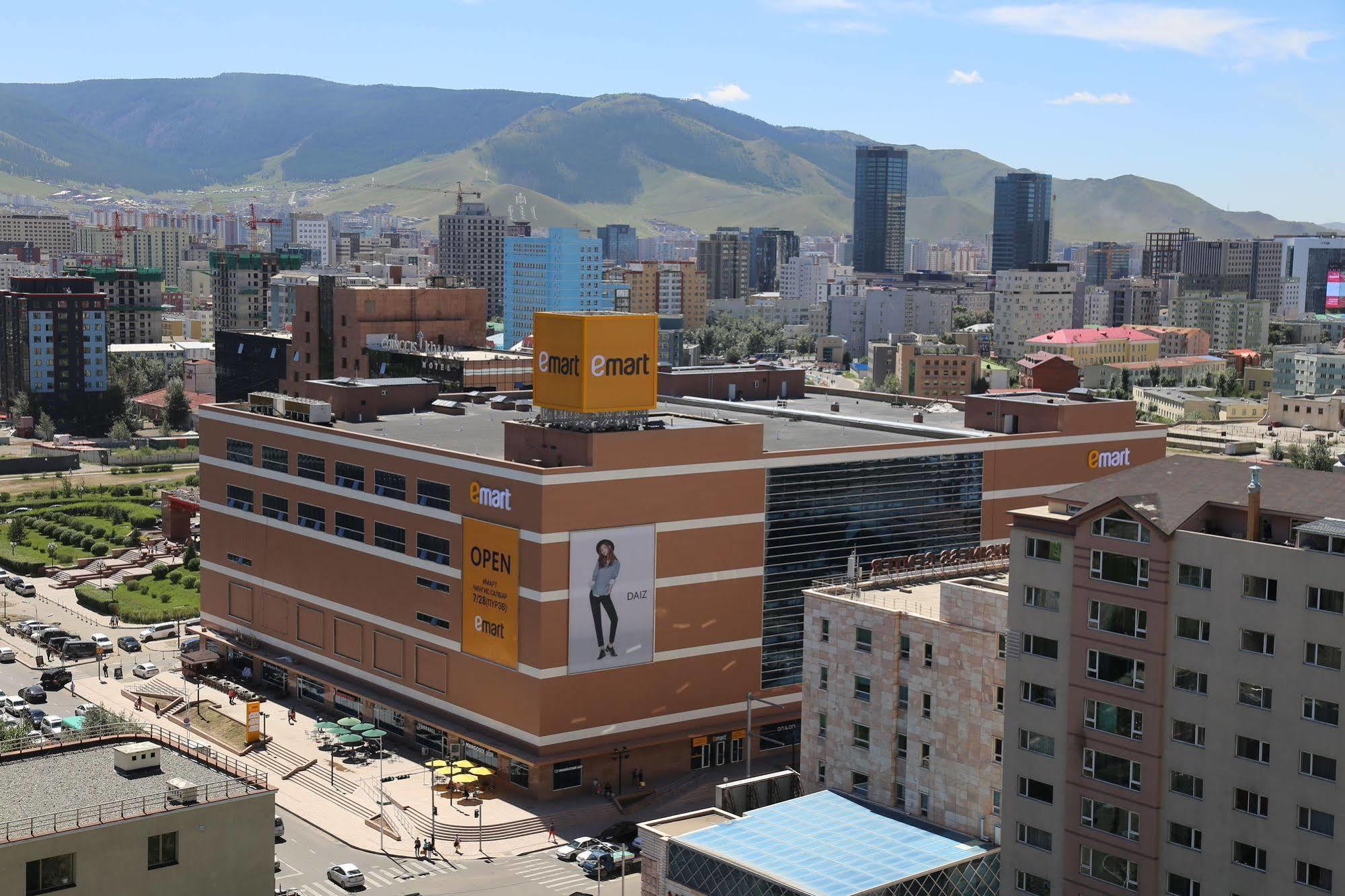 Chinggis Khaan Hotel Ulan Batur Dış mekan fotoğraf